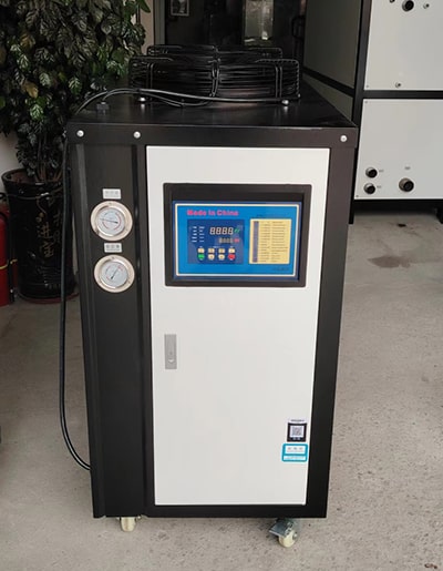 Instalace vzduchem chlazeného chladiče 2-6HP a kroky spuštění